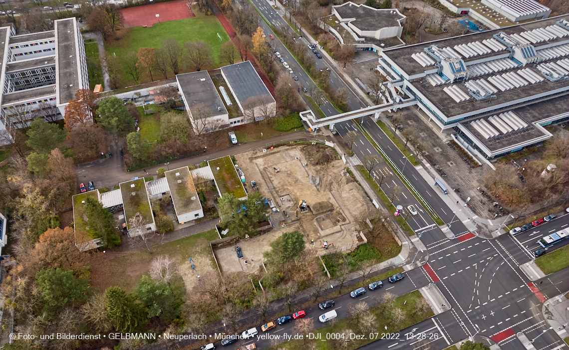 07.12.2022 - Luftbilder von der Baustelle an der Quiddestraße 'Haus für Kinder' in Neuperlach
